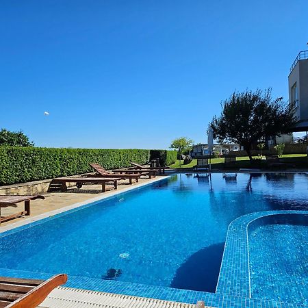 High In The Sky Apartments سوزوبول المظهر الخارجي الصورة